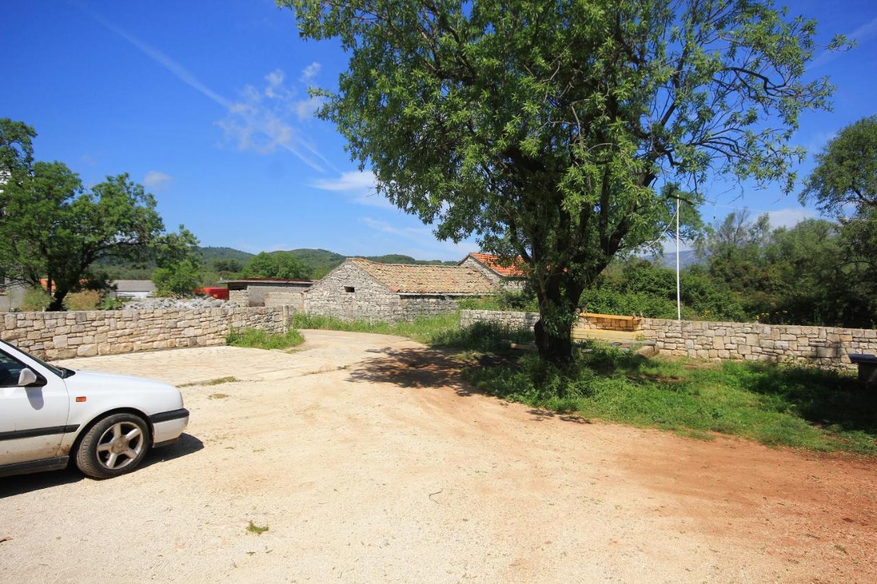 Rooms With A Parking Space Lumbarda, Korcula - 4436 Exterior photo